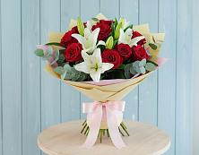 Букет цветов из:  Лилии и Розы #REPLACE_PRED# Железноводском