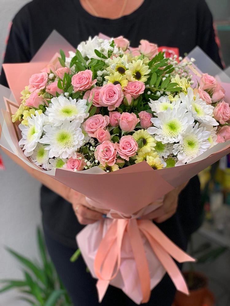 Букет цветов из: Розы и Хризантемы в Железноводском