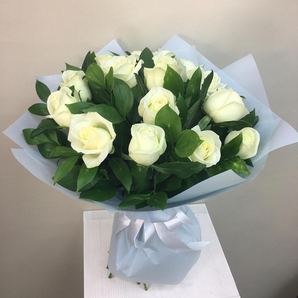 Букет 15 Белых роз Проуд в Железноводском