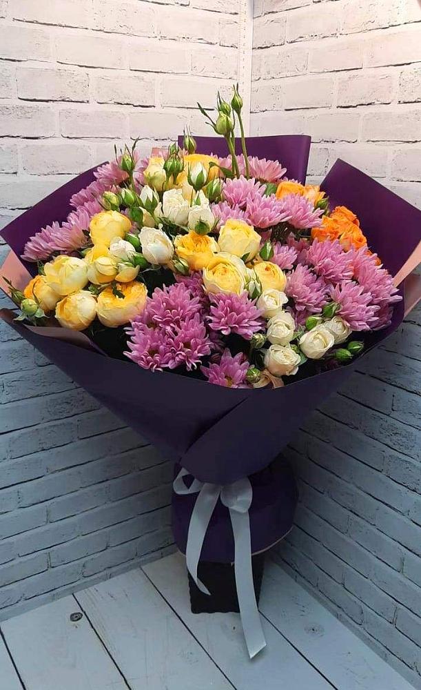 Букет цветов из: Хризантемы и Розы в Железноводском
