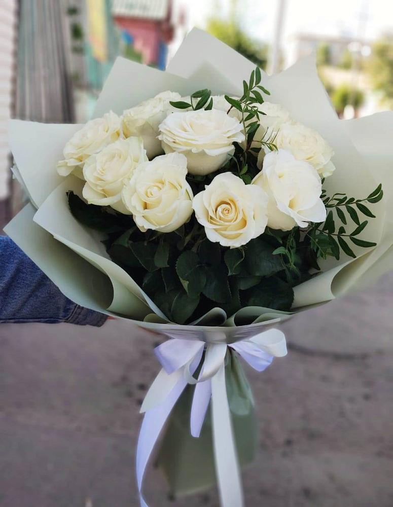 Букет Белые розы Проуд в Железноводском