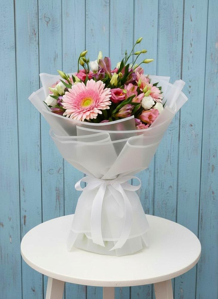 Букет цветов из: Герберы, Альстромерии и Лизиантусы в Железноводском