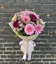 Букет цветов из:  Герберы и Хризантемы в Железноводском