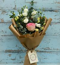 Букет цветов из:  Розы и Лизиантусы в Железноводском